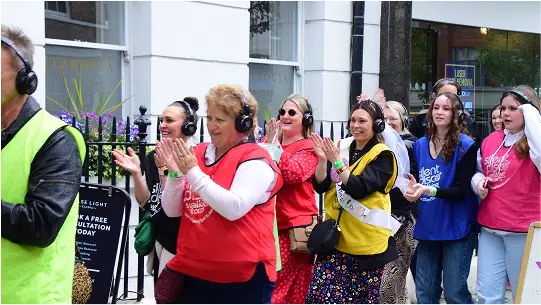 Silent Disco Walking Tours London England long 01