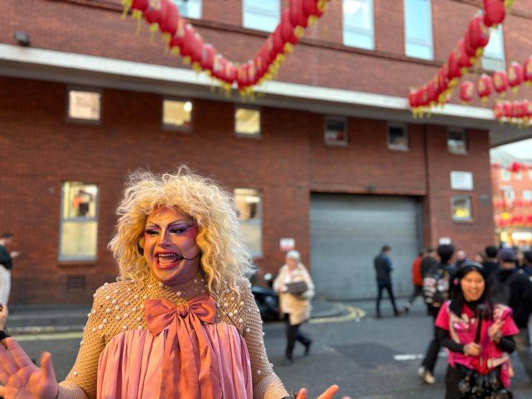 Caption – Silent Disco Walking Tours London