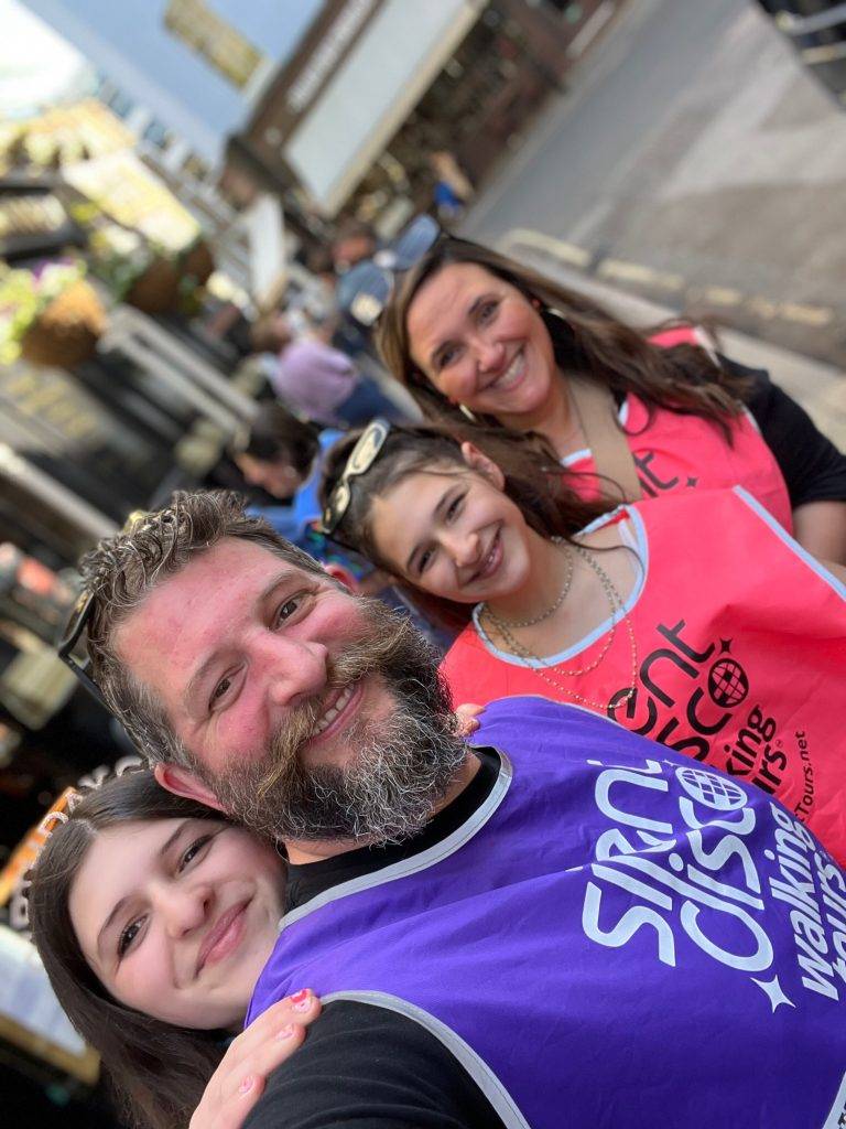 Caption – Silent Disco Walking Tours London