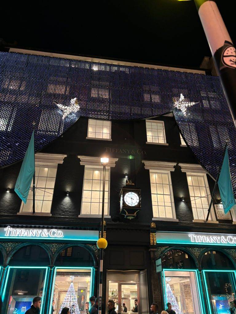 Caption – Silent Disco Walking Tours London